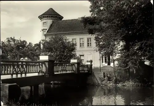 Ak Rheinsberg in der Mark, An der Schlossbrücke