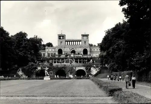 Foto Potsdam, Schloss Sanssouci, Orangerie, Besucher, Statue