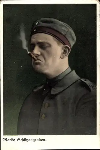 Ak Marke Schützengraben, deutscher Soldat in Uniform mit Zigarre, Regiment 46