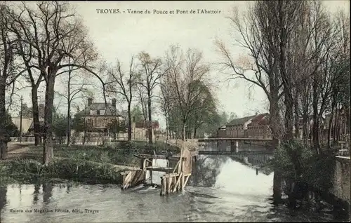 Ak Troyes Aube, Vanne du Pouce, Schlachthofbrücke