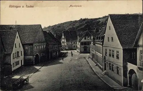 Ak Röttingen an der Tauber Unterfranken, Marktplatz