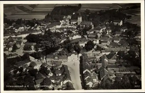 Ak Schwarzenbach an der Saale Oberfranken, Fliegeraufnahme vom Ort