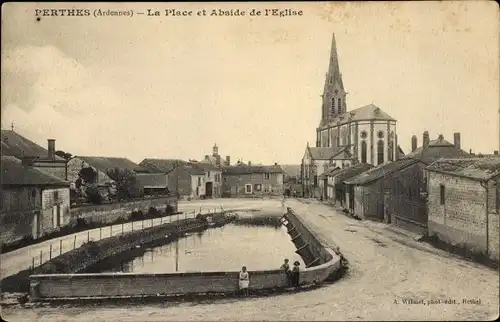 Ak Perthes Ardennes, La Place, Abside de l&#39;Eglise