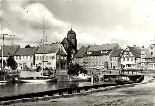 Ak Wolgast in Mecklenburg Vorpommern, Hafen, Kutter, Brücke