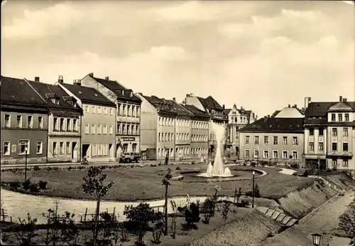 Ak Reichenbach im Vogtland, Bahnhofstraße, Park des Friedens, im NAW erbaut