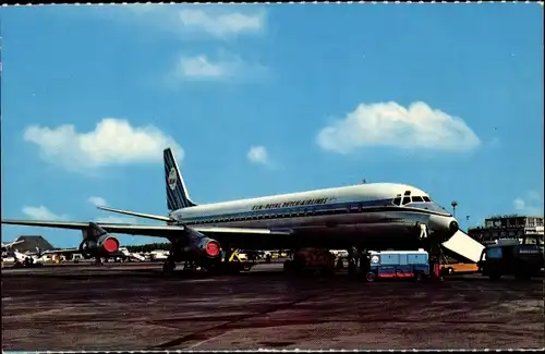 Ak Amsterdam Nordholland Niederlande, Flughafen Schiphol, Passagierflugzeug KLM Royal Dutch Airl.