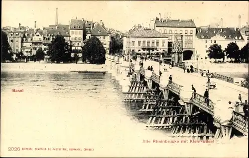 Ak Basel Stadt, alte Rheinbrücke mit Klein Basel