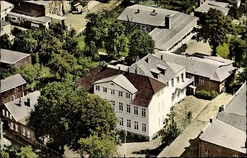 Ak Itzehoe in Holstein, Städt. Pflegeheim Julianstift, Stiftstraße 5, Luftbild