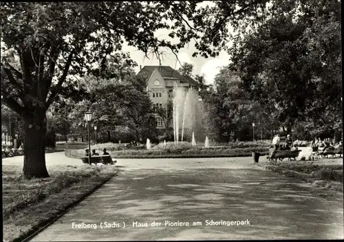 Ak Freiberg in Sachsen, Haus der Pioniere am Scheringerpark, Fontäne