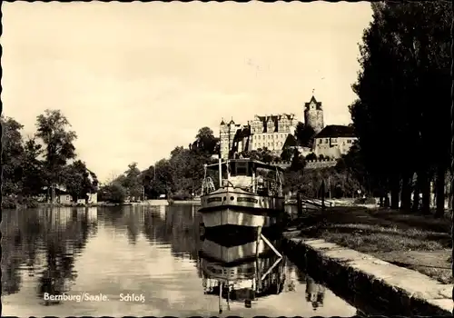 Ak Bernburg an der Saale, Schloss, Boot