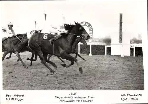 Ak Rennpferd Cilli, Sieger im Märzenbecher Preis mit G. Blum vor Fanfaren, München Riem 1978