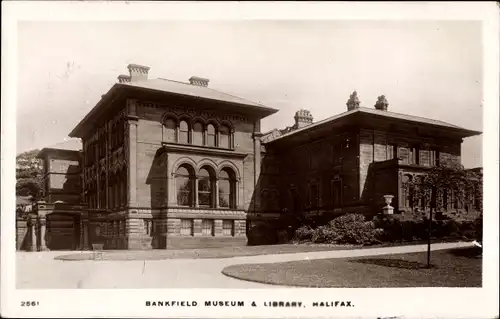 Ak Halifax Yorkshire England, Bankfield Museum und Bibliothek