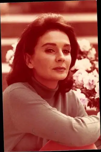 57 Pressefotos Jean Simmons, Portraits und Filmszenen