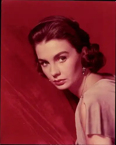 57 Pressefotos Jean Simmons, Portraits und Filmszenen