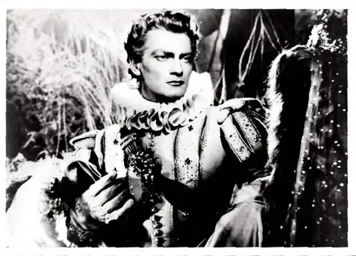 39 Pressefotos Jean Marais, Portraits und Filmszenen