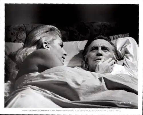 32 Pressefotos Faye Dunaway, Kirk Douglas, Das Arrangement