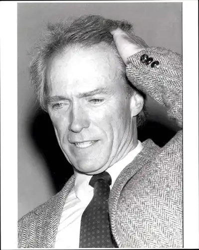 48 Pressefotos Clint Eastwood, Portraits und Filmszenen