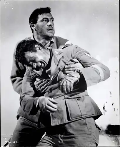 27 Pressefotos Rock Hudson, George Peppard, Tobruk, Filmszenen