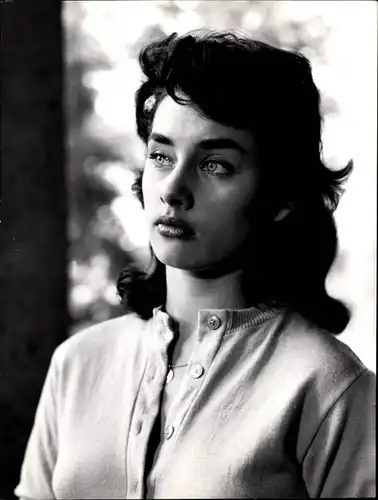 93 Pressefotos Vera Tschechowa, Portraits und Filmszenen