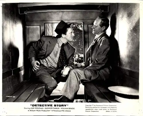 80 Pressefotos Kirk Douglas, Polizeirevier 21, Filmszenen