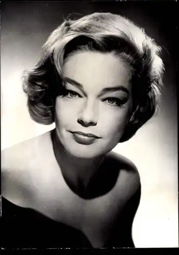 62 Pressefotos Simone Signoret, Portraits und Filmszenen