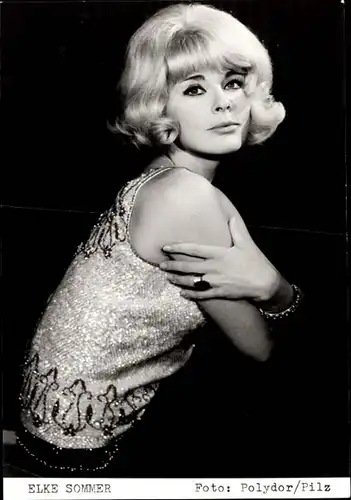 204 Pressefotos Elke Sommer, Portraits und Filmszenen