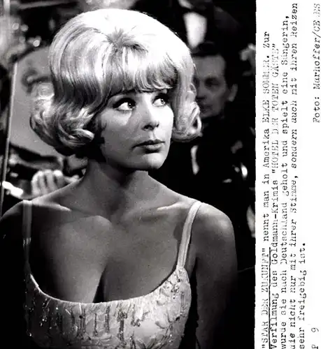 58 Pressefotos Elke Sommer, Portraits und Filmszenen