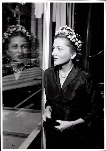 52 Pressefotos Joan Fontaine, Portraits und Filmszenen