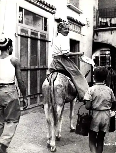 52 Pressefotos Joan Fontaine, Portraits und Filmszenen