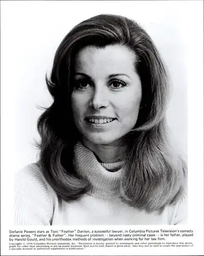 19 Pressefotos Stefanie Powers, Portraits und Filmszenen