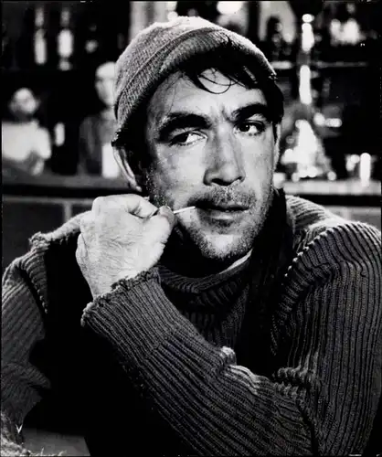 29 Pressefoto Anthony Quinn, Portraits und Filmszenen