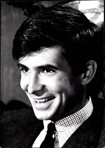 41 Pressefotos Anthony Perkins, Portraits und Filmszenen