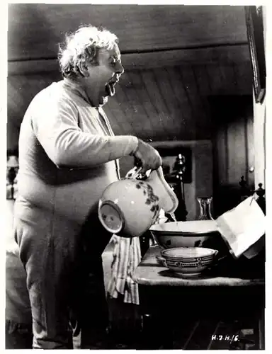 34 Pressefotos Charles Laughton, Portraits und Filmszenen