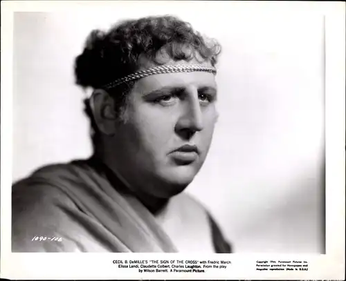 34 Pressefotos Charles Laughton, Portraits und Filmszenen