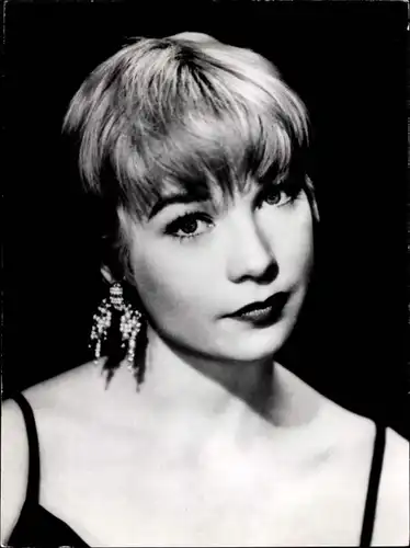 35 Pressefotos Shirley MacLaine, Portraits, Filmszenen und Auftritt