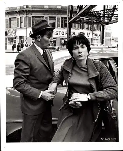 35 Pressefotos Shirley MacLaine, Portraits, Filmszenen und Auftritt