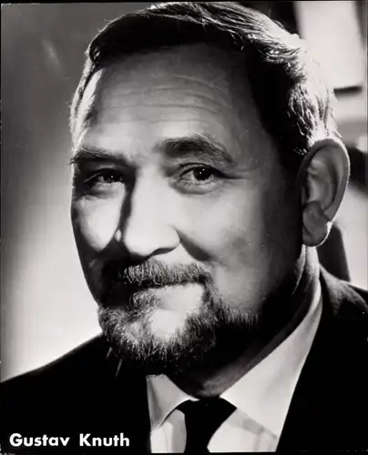 55 Pressefotos Gustav Knuth, Portraits und Filmszenen