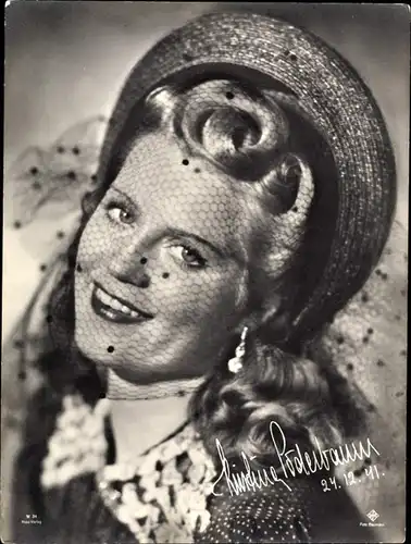 101 Pressefotos Christina Söderbaum, Portraits und Filmszenen