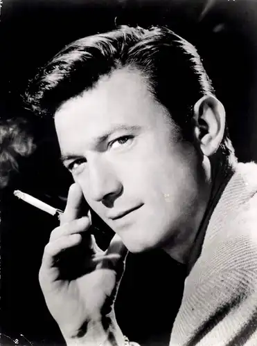 49 Pressefotos Laurence Harvey, Portraits und Filmszenen