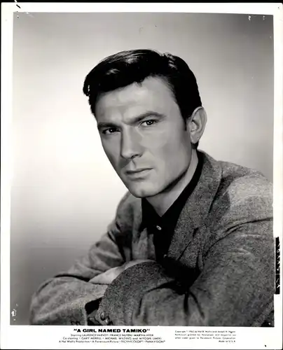 49 Pressefotos Laurence Harvey, Portraits und Filmszenen