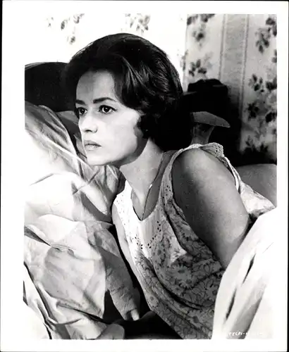 75 Pressefotos Jeanne Moreau, Portraits und Filmszenen