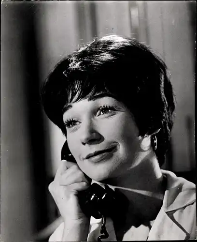 91 Pressefotos Shirley MacLaine, Portraits und Filmszenen