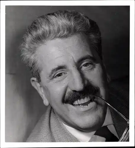 91 Pressefotos Willy Millowitsch, Portraits und Filmszenen