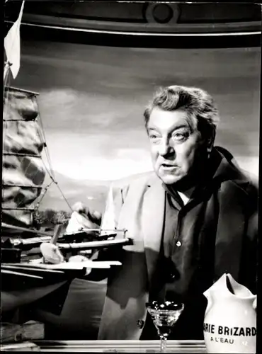 49 Pressefotos Jean Gabin, Portraits und Filmszenen