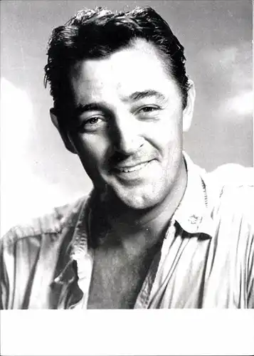 40 Pressefotos Robert Mitchum, Portraits und Filmszenen