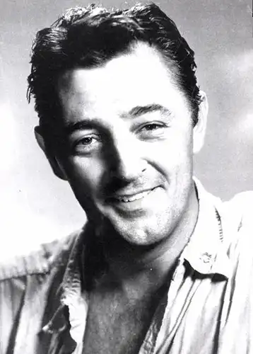 40 Pressefotos Robert Mitchum, Portraits und Filmszenen