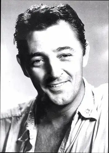 40 Pressefotos Robert Mitchum, Portraits und Filmszenen