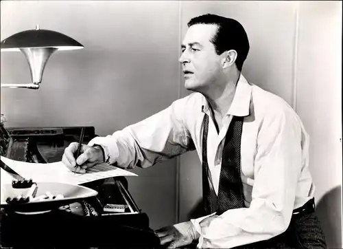 27 Pressefotos Ray Milland, Portraits und Filmszenen