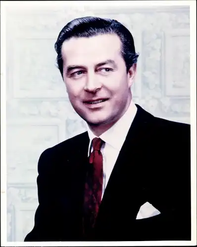 27 Pressefotos Ray Milland, Portraits und Filmszenen