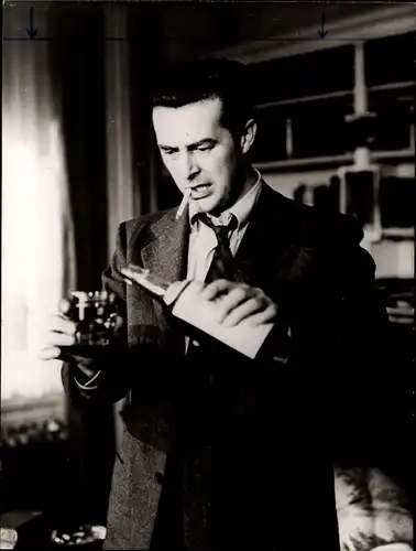 27 Pressefotos Ray Milland, Portraits und Filmszenen
